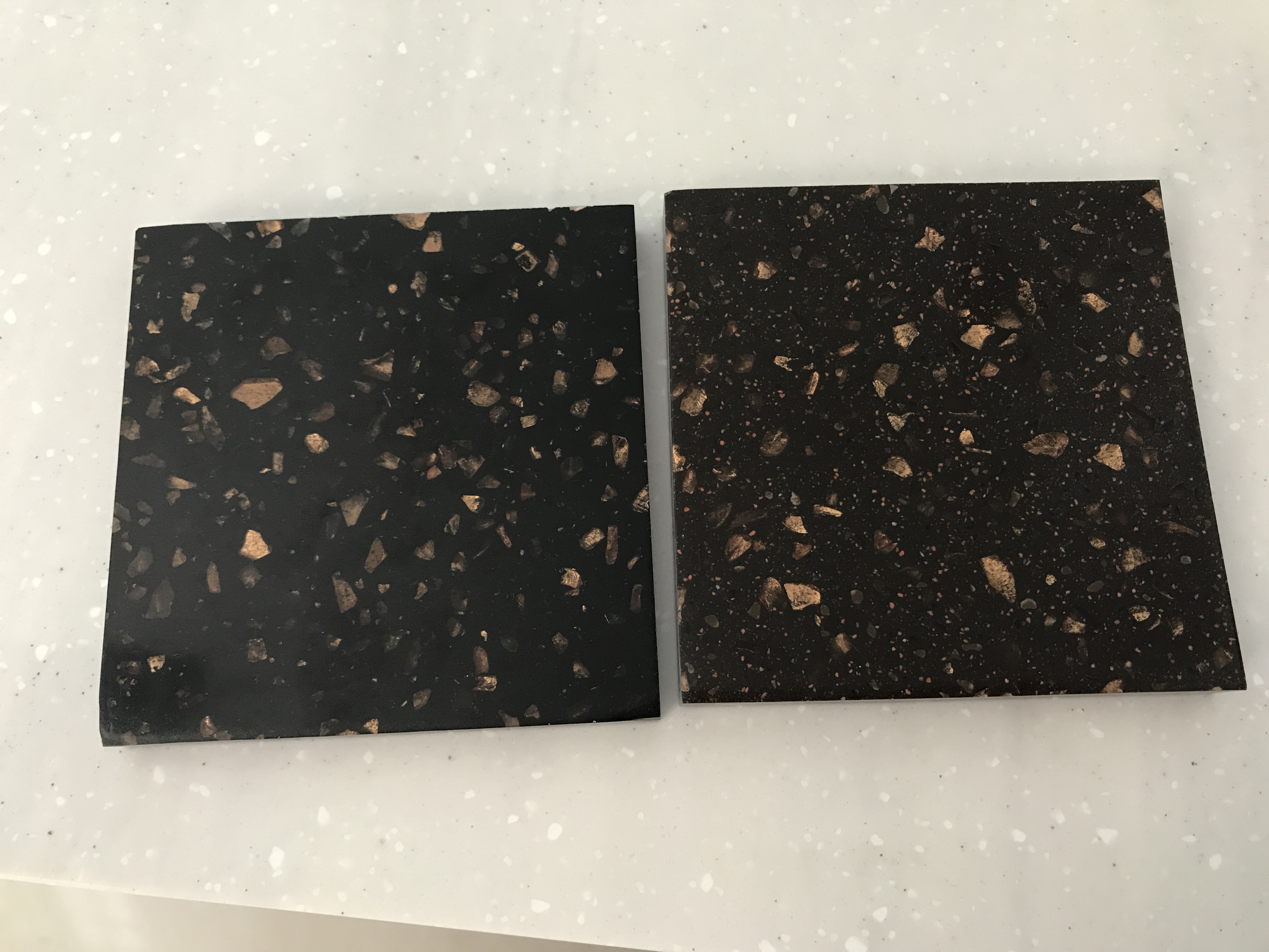 Comptoirs de surface solides noirs acryliques de feuille de pierre artificielle de dalle de quartz