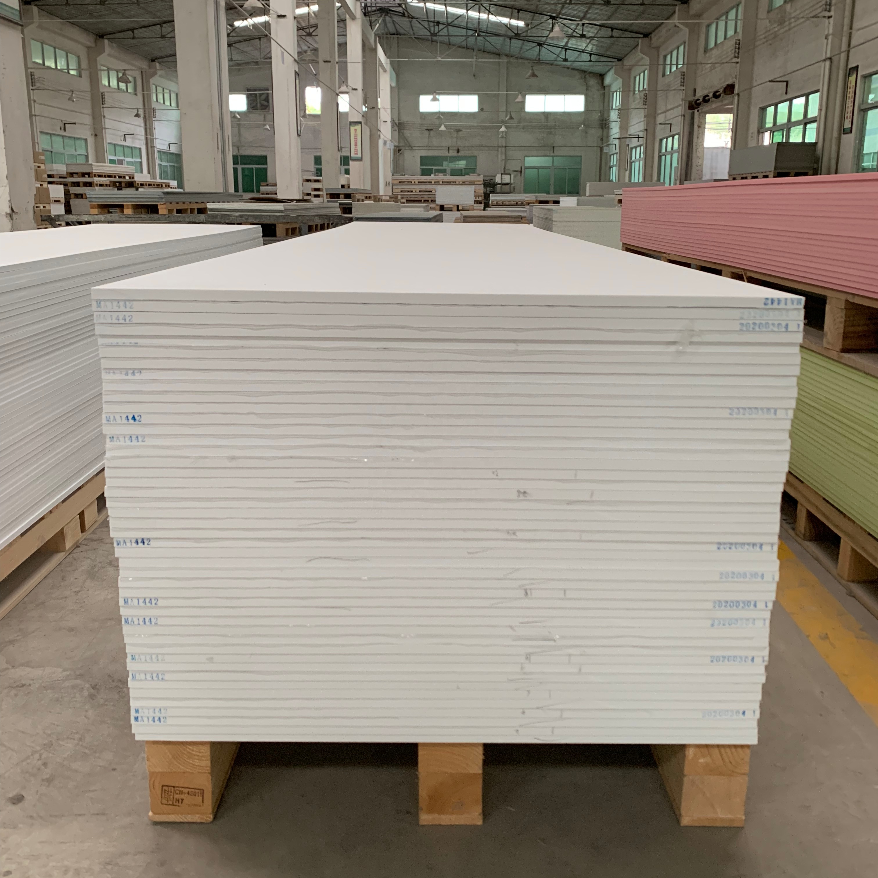 Échantillon gratuit de surface solide approuvé CE 100% feuilles de surface solide acrylique pure